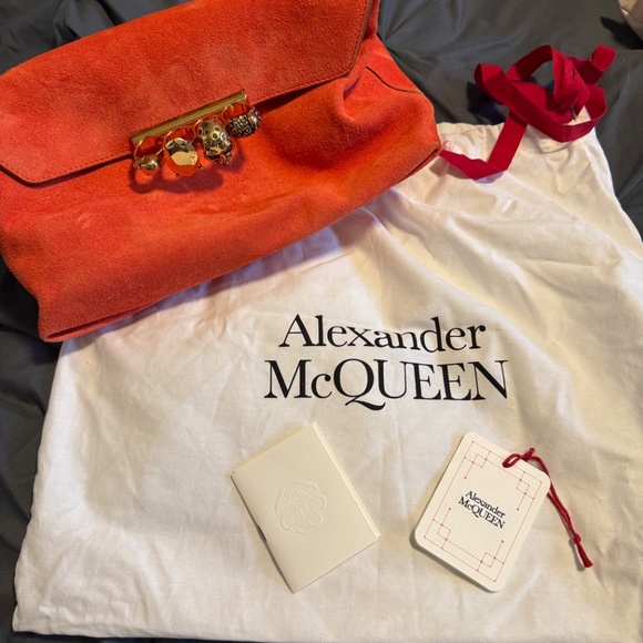 Alexander McQueen 4 Finger Ring Suede Clutch - Picture 5 of 7